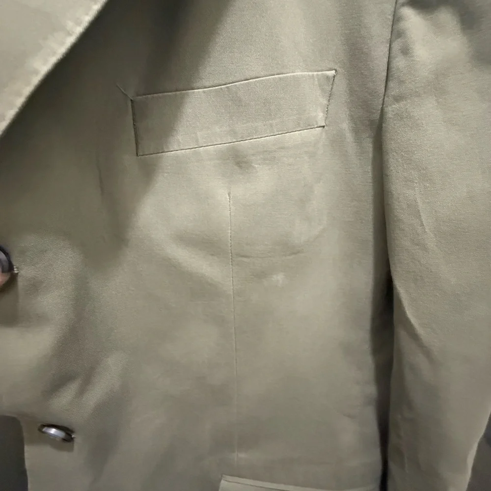 Burberry. Men’s 100% Cotton, 3 Button, Olive Green Blazer. 46
